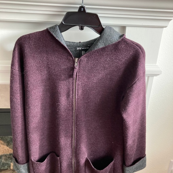 Jones NY HOODED SWEATER JACKET
SMALL PETITE
BERRY WINE COLOR - Picture 2 of 4